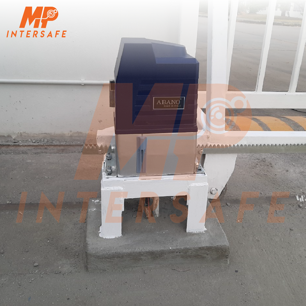กลอรีแพลน ประตูมอเตอร์ ALBANO รุ่น 2000 kg. Site : ชลบุรี 2